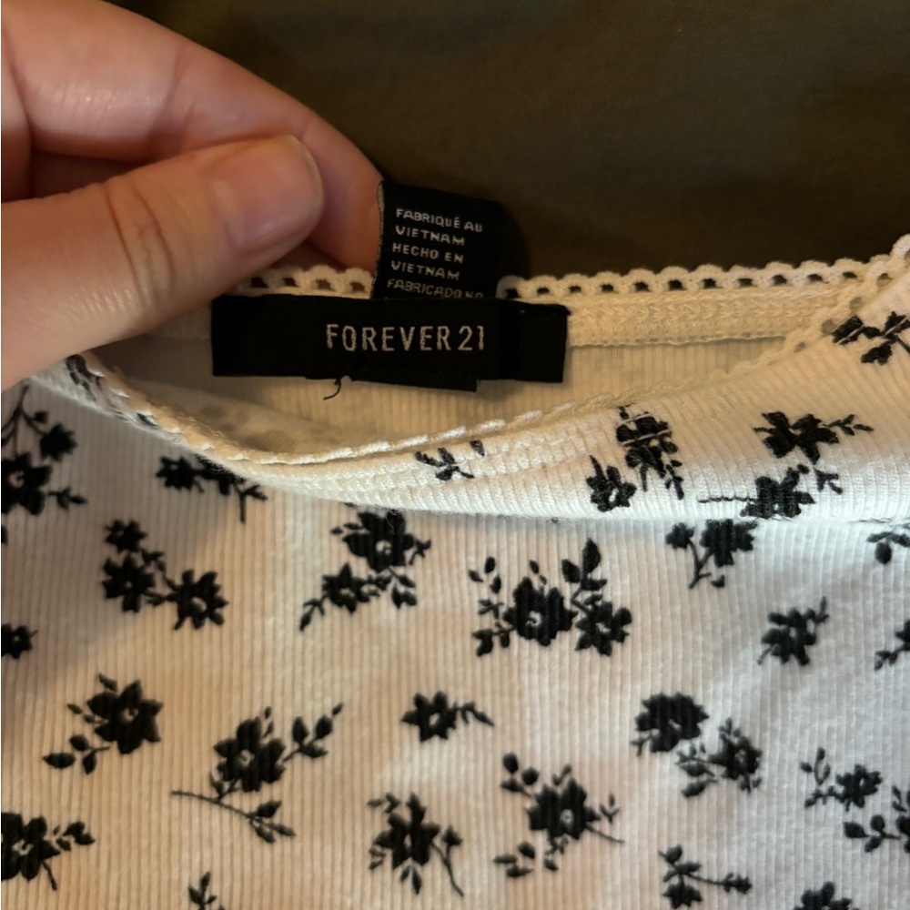 White Floral Tank Top - Picture 2 of 3